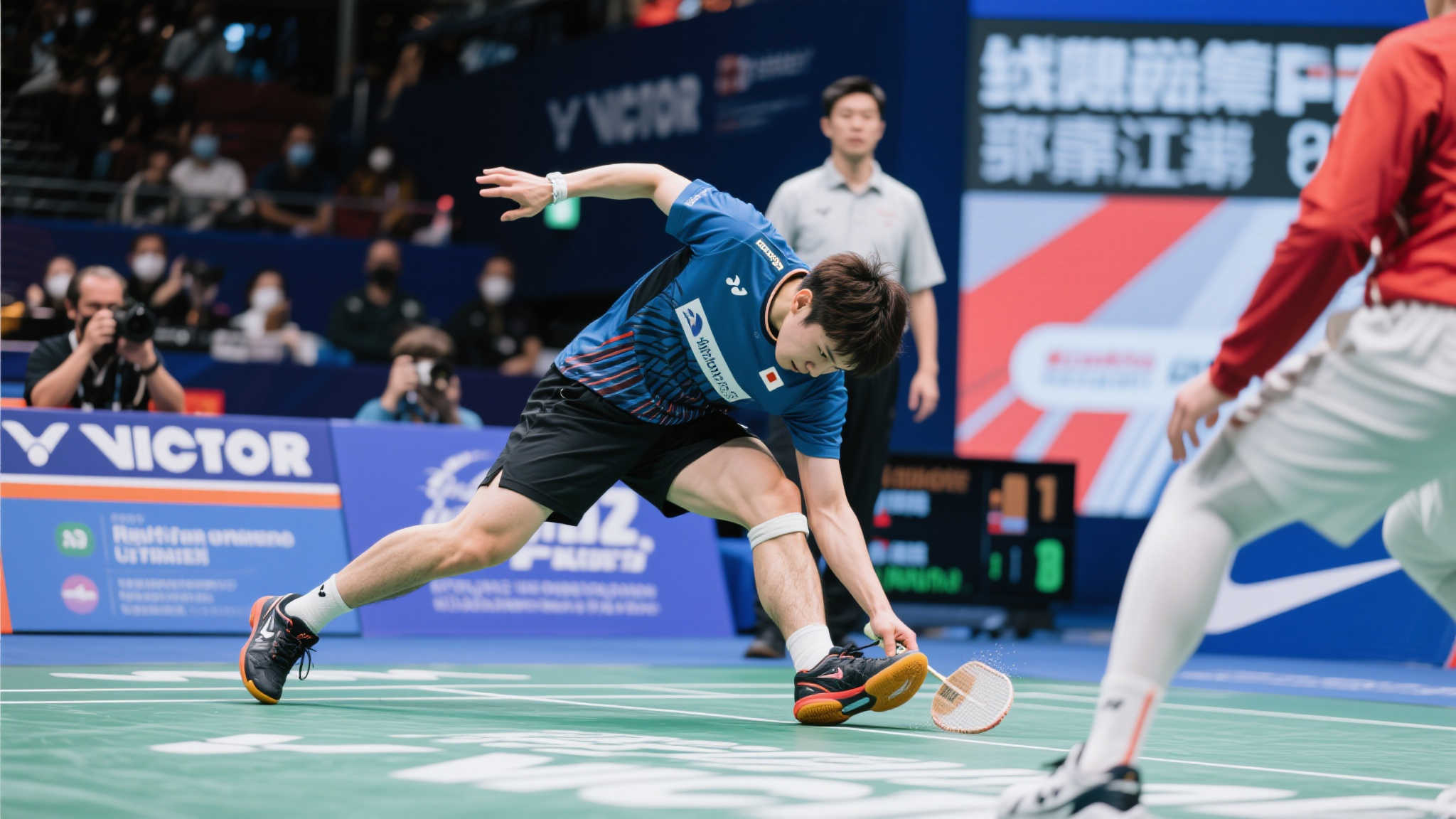 并且在亚冠 并且在亚冠