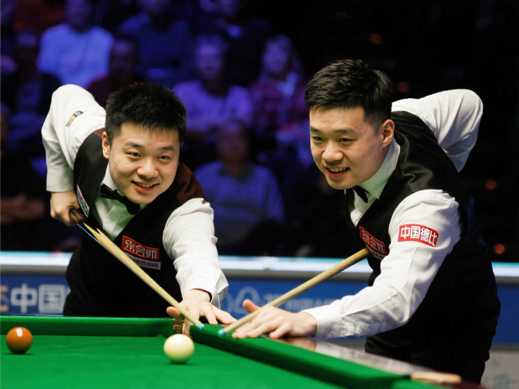 足球氛围与 足球氛围与